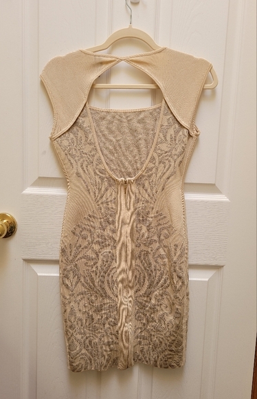 Dress - Picture 3 of 9